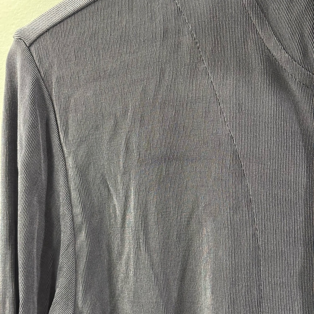 Chico’s Travelers Full Zip hooded Top Athleisure Travel Cruise Med 8/10 - Picture 5 of 9
